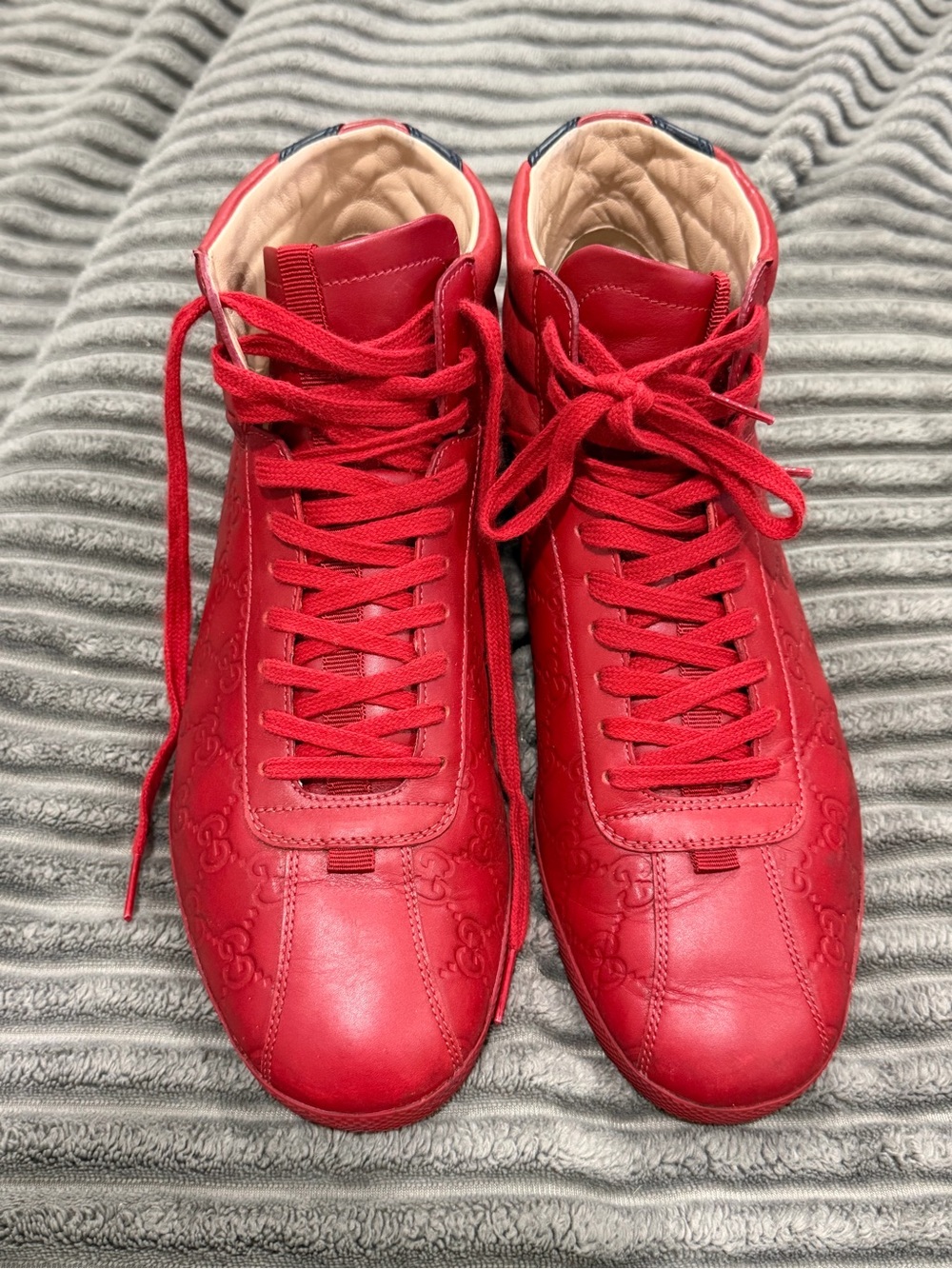 100% Authentic Gucci Red Men's High-Top Embossed Leather Sneakers - Picture 3 of 7